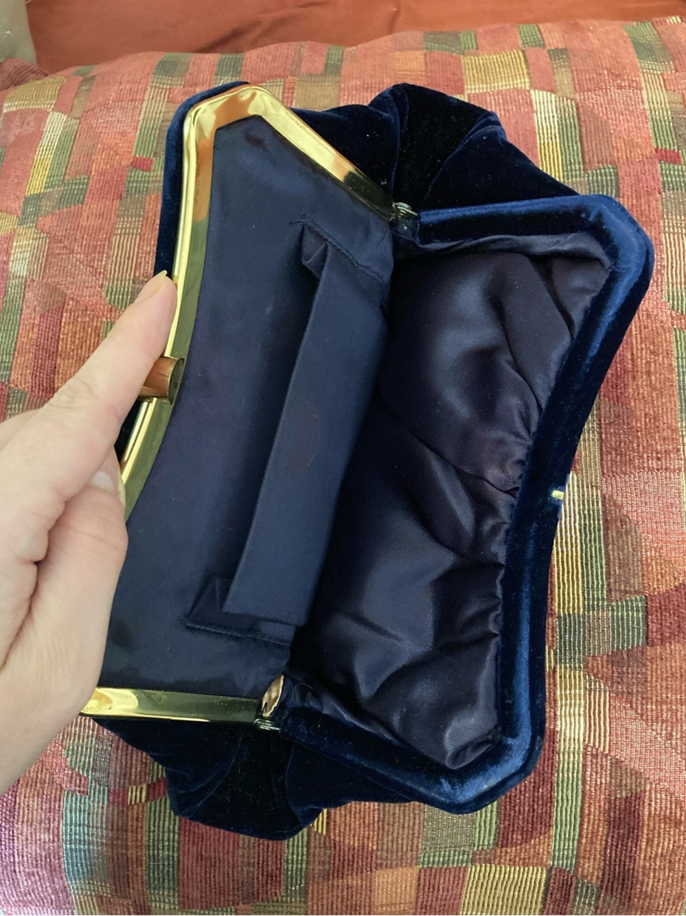 Vintage L&M Navy and Gold Velvet Evening Clutch - Picture 6 of 7